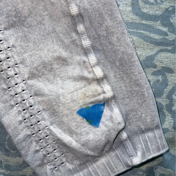 🍁SOLD🍁FP High -Rise 7/8 Length Good Karma Leggings Sz. Xs/s Color: Ice Grey - Picture 5 of 8